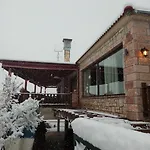 Kastania Korakis Konukevi Kastanéa